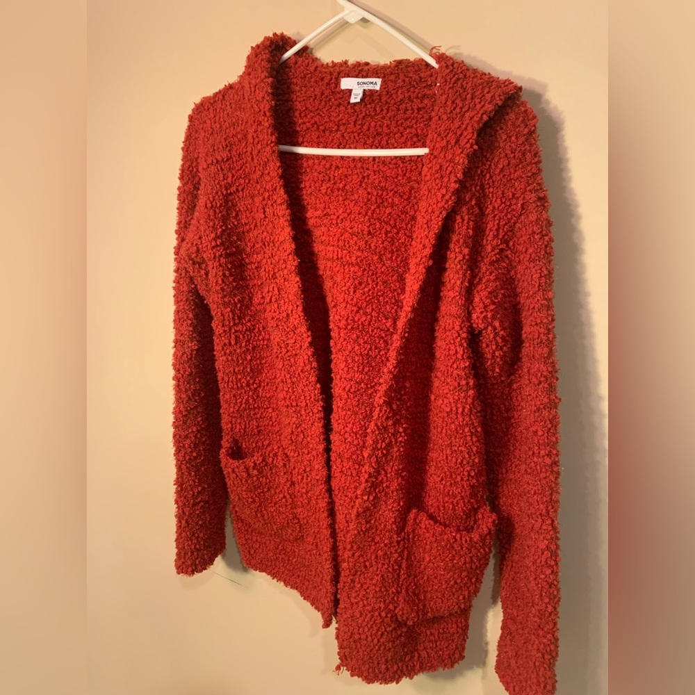 Sonoma red cardigan. Soft texture with pockets and hood
